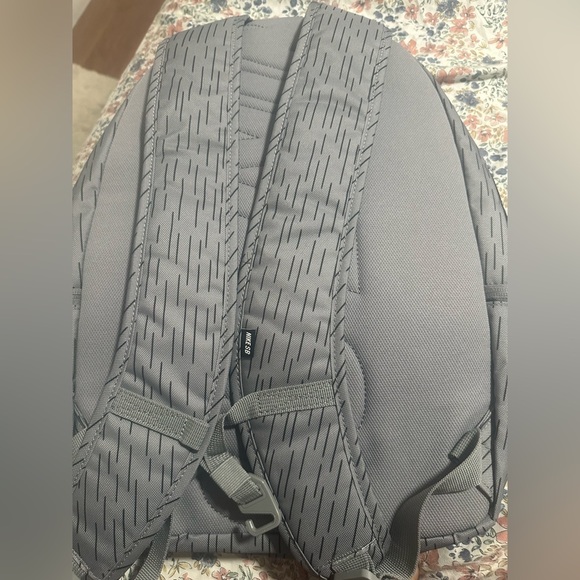 Nike SB Courthouse Backpack - Picture 2 of 2